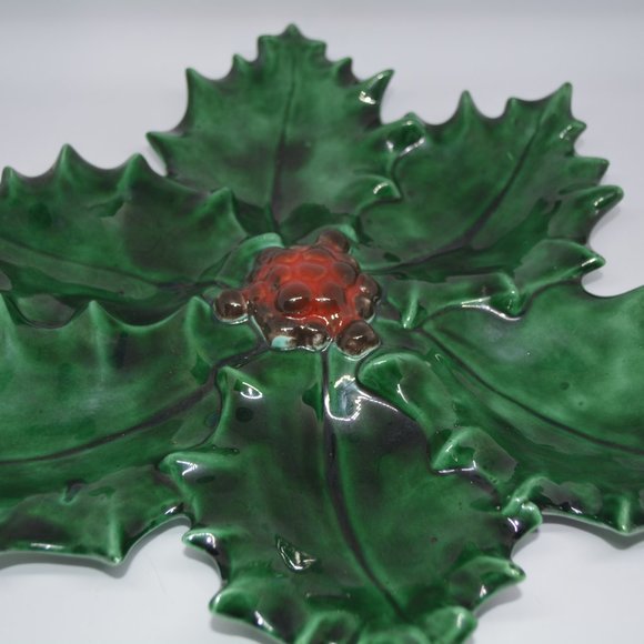 VTG Hobbiest Hand Painted Antietam Ceramic Mold Christmas Holly Berry Plate Tray - Picture 6 of 6